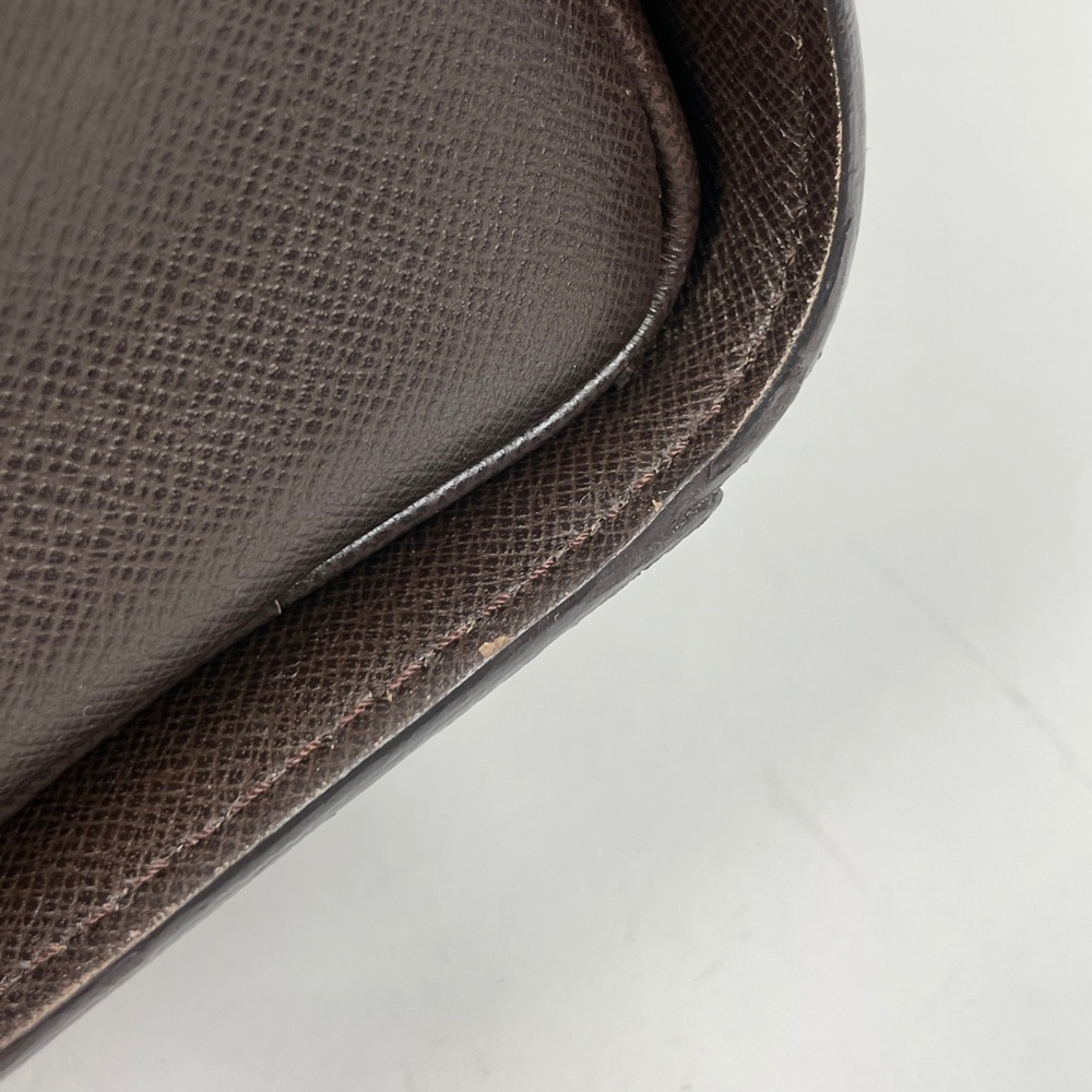 LOUIS VUITTON Authentic Brown Damier Bag - Picture 4 of 8